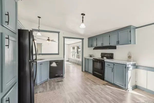 174 Buckhorn, Canyon Lake, TX 78133