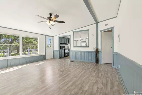 174 Buckhorn, Canyon Lake, TX 78133