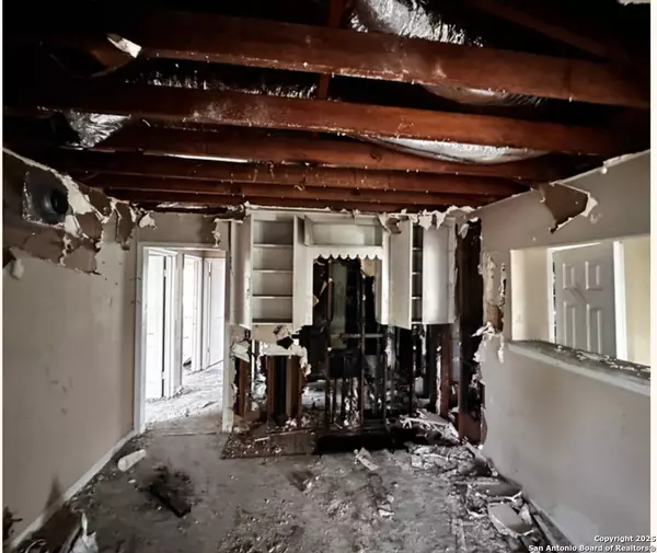 726 Price, San Antonio, TX 78211