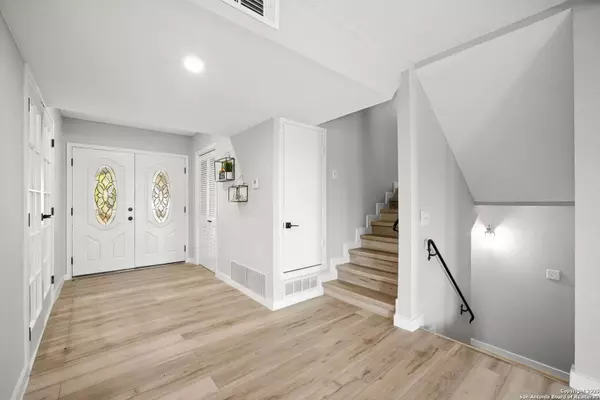 15315 Seven L Trl, San Antonio, TX 78023