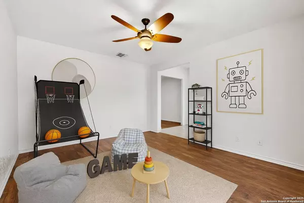 145 Rosewood, La Vernia, TX 78121