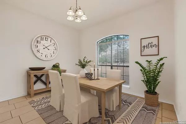 145 Rosewood, La Vernia, TX 78121