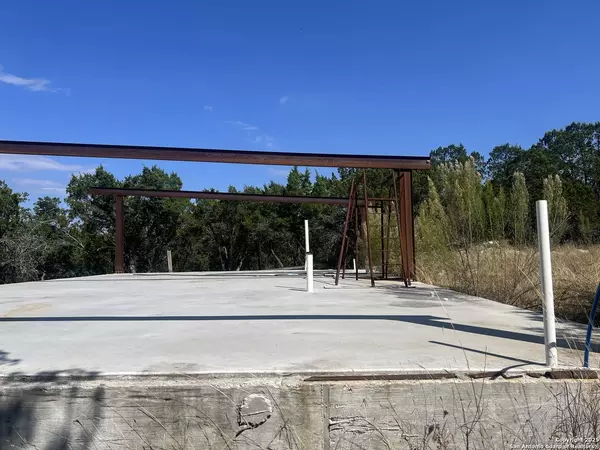 575 Burning Tree, Bandera, TX 78003