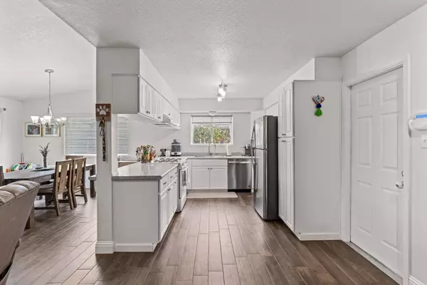 906 Oak Ridge DR, Roseville, CA 95661