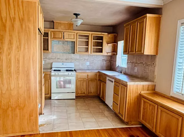 2248 Rainbow AVE, Sacramento, CA 95821