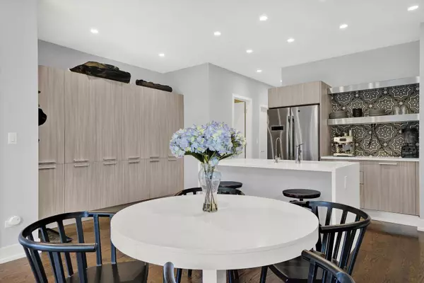 1938 N Francisco AVE #2N, Chicago, IL 60647