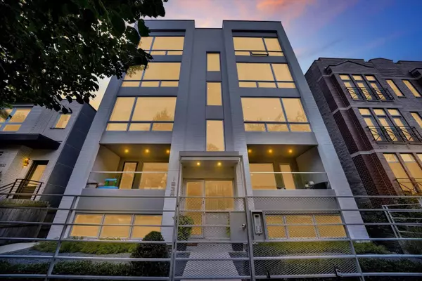 1938 N Francisco AVE #2N, Chicago, IL 60647