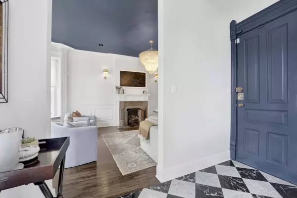 1814 N Lincoln Park W #3, Chicago, IL 60614