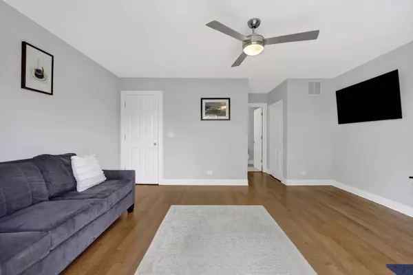 2843 N Lincoln AVE N #208, Chicago, IL 60657