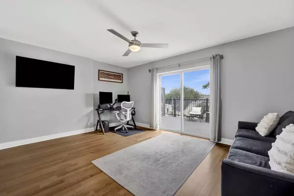 2843 N Lincoln AVE N #208, Chicago, IL 60657