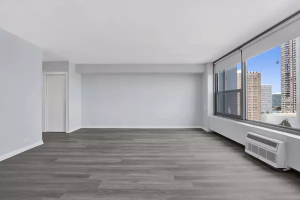 3600 N Lake Shore Drive #1004, Chicago, IL 60613