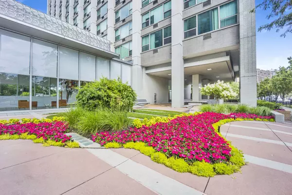 3600 N Lake Shore Drive #1004, Chicago, IL 60613