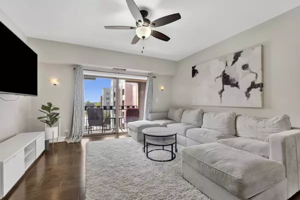 7420 W Lawrence AVE #411, Harwood Heights, IL 60706