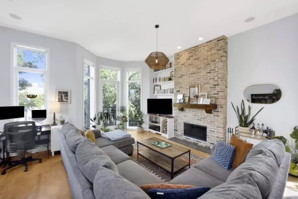 1416 N Campbell AVE #3, Chicago, IL 60622