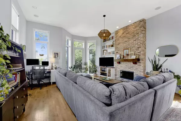 1416 N Campbell AVE #3, Chicago, IL 60622