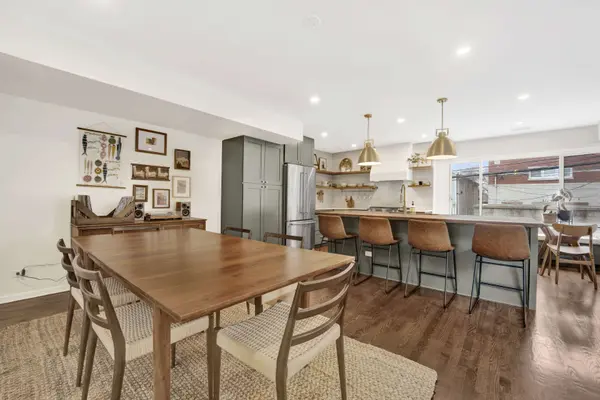 1646 W Julian St, Chicago, IL 60622-2233