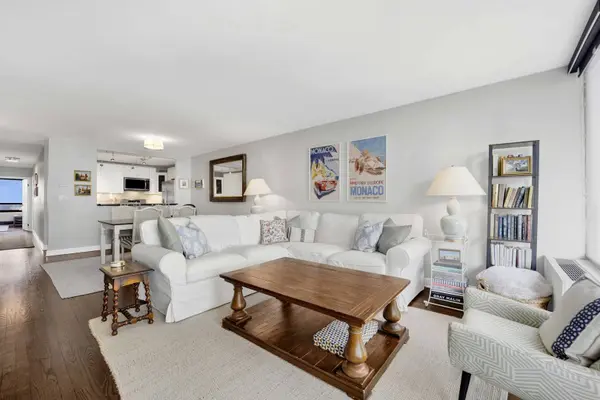 3150 N Sheridan RD #14A, Chicago, IL 60657