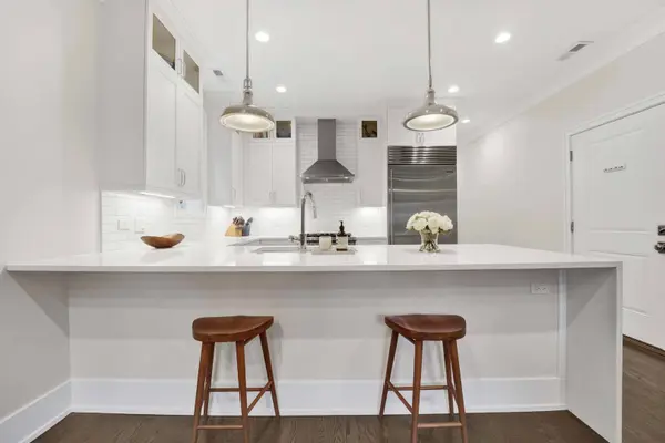 2744 N Mildred AVE #2, Chicago, IL 60614