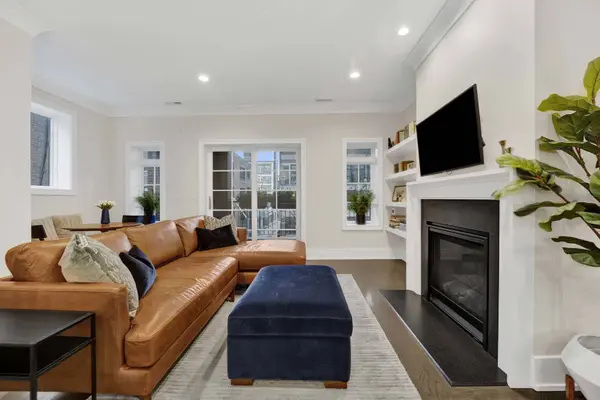 2744 N Mildred AVE #2, Chicago, IL 60614