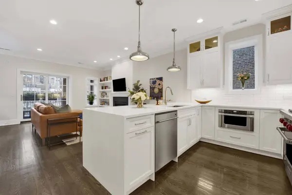 2744 N Mildred AVE #2, Chicago, IL 60614