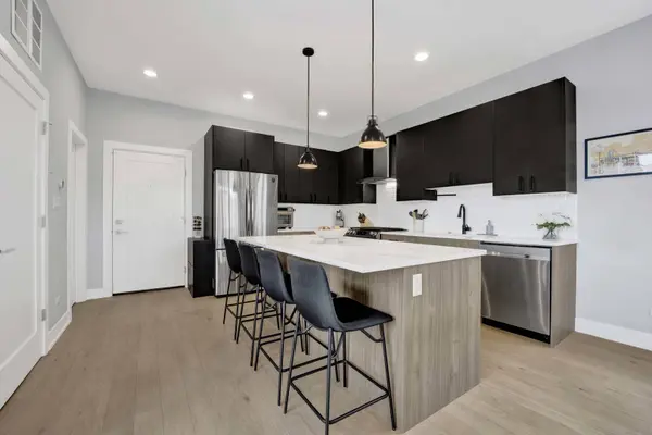 1932 N Drake AVE #2W, Chicago, IL 60647