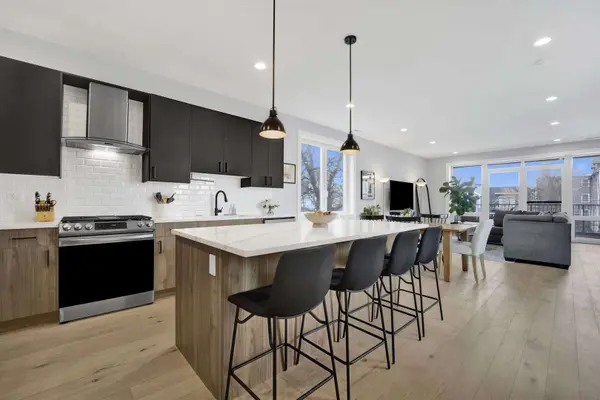 1932 N Drake AVE #2W, Chicago, IL 60647