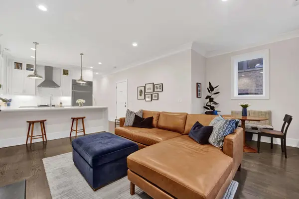 2744 N Mildred Ave, Chicago, IL 60614-1418