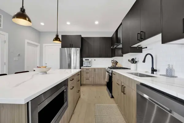 1932 N Drake AVE #2W, Chicago, IL 60647