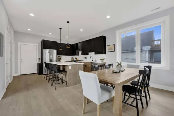 1932 N Drake AVE #2W, Chicago, IL 60647