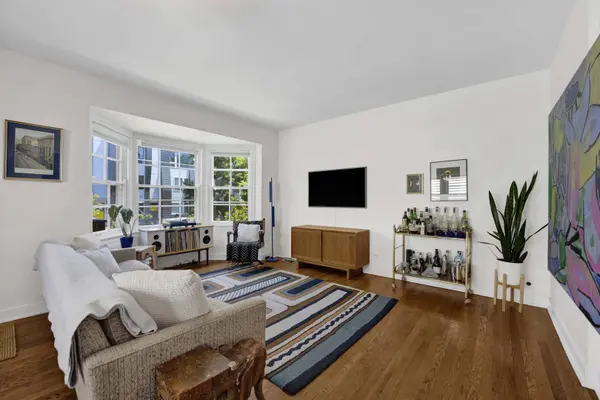 2640 N Hamlin AVE, Chicago, IL 60647
