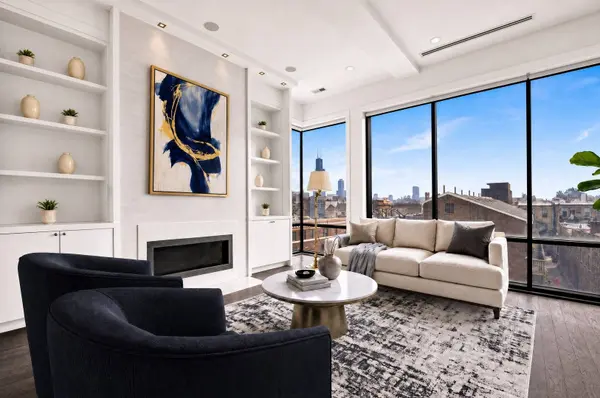1404 W Chicago AVE #4, Chicago, IL 60642