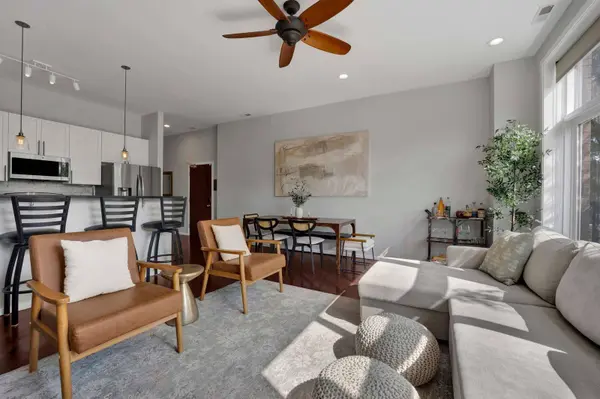 1872 N Damen AVE #3S, Chicago, IL 60647