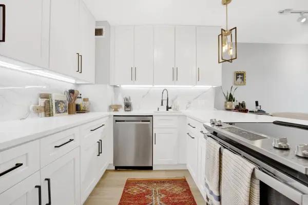 3600 N Lake Shore DR #608, Chicago, IL 60613