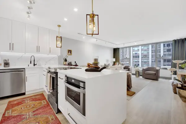 3600 N Lake Shore DR #608, Chicago, IL 60613