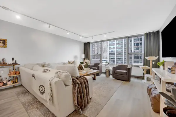 3600 N Lake Shore DR #608, Chicago, IL 60613