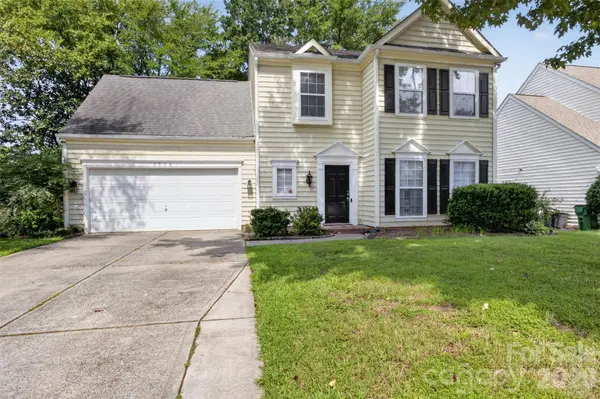 5936 Downfield Wood DR, Charlotte, NC 28269