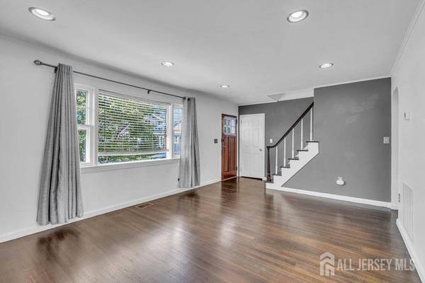 46 3rd ST, Fords, NJ 08863