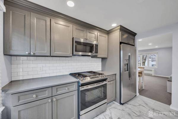 29-B Garfield PARK, Edison, NJ 08837