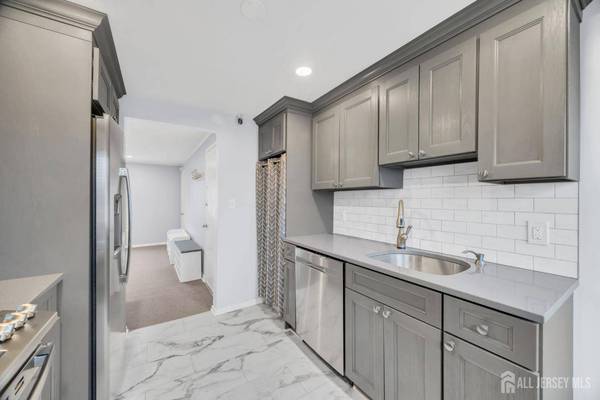 29-B Garfield PARK, Edison, NJ 08837