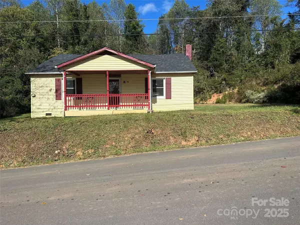 2783 Shewcraft PL, Lenoir, NC 28645