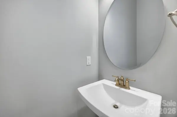 9212 Colin Crossing CT, Charlotte, NC 28277