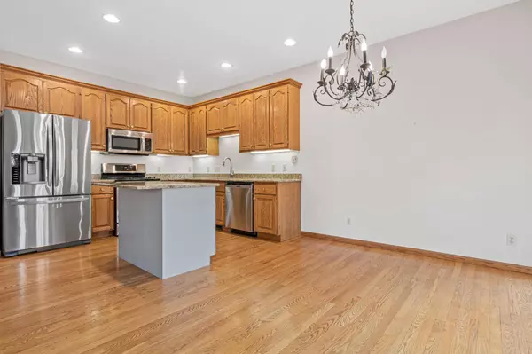 13021 Garvin Brook LN, Apple Valley, MN 55124