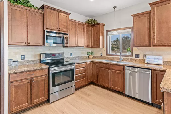 5338 Credit River RD SE, Prior Lake, MN 55372