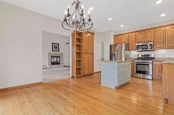 13021 Garvin Brook LN, Apple Valley, MN 55124