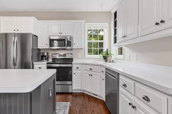 16779 Farrago TRL, Lakeville, MN 55024