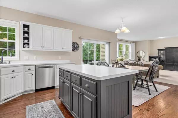 16779 Farrago TRL, Lakeville, MN 55024