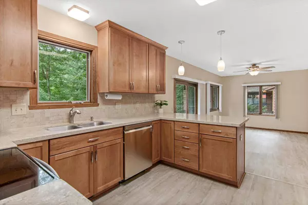 1244 Balsam TRL E, Eagan, MN 55123