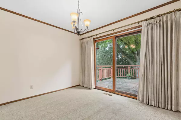 4629 Kingsbury DR, Eagan, MN 55122