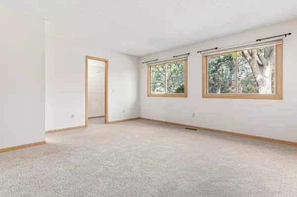 1110 Aston PL, Burnsville, MN 55337