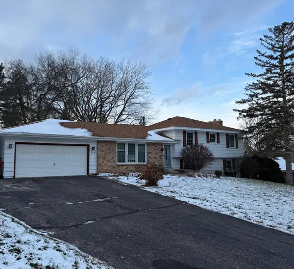 9116 Poplar Bridge RD, Bloomington, MN 55437